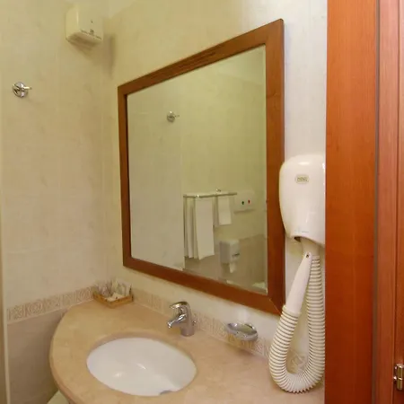 Hotel Mir