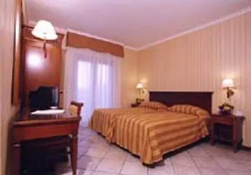Hotel Mir