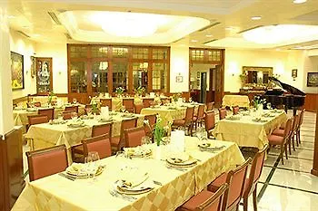 Hotel Mir